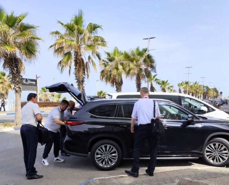 How Pilots Get to the Airport Before Flights