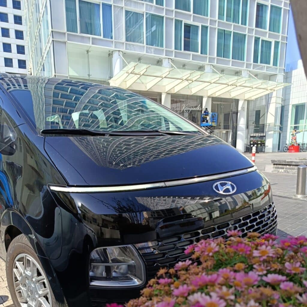 Crew Transfer from Airport to Hotel