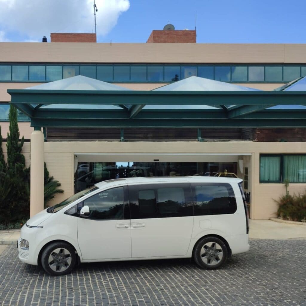 Crew Transfer from Airport to Hotel