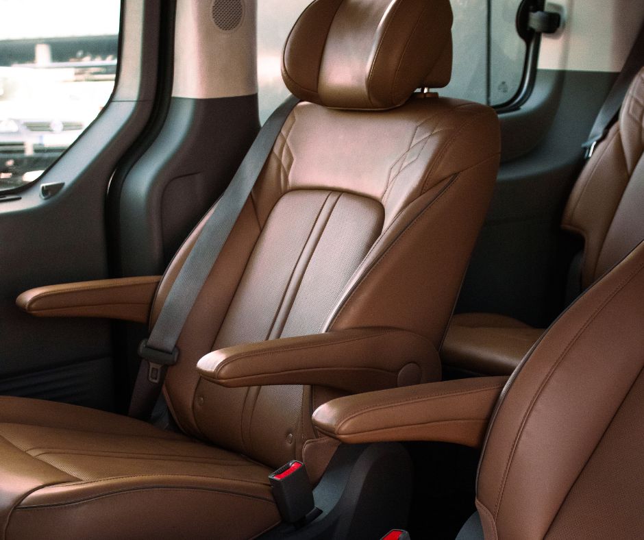 Affordable vs. Premium Air Crew Transfers in Ostrava