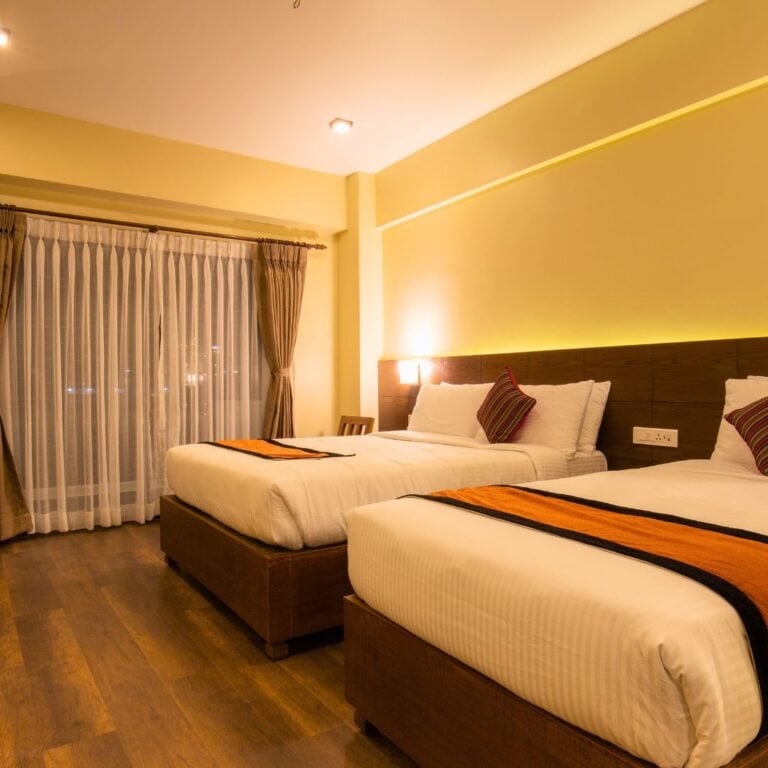 Are there crew discounts at hotels in Liege?
