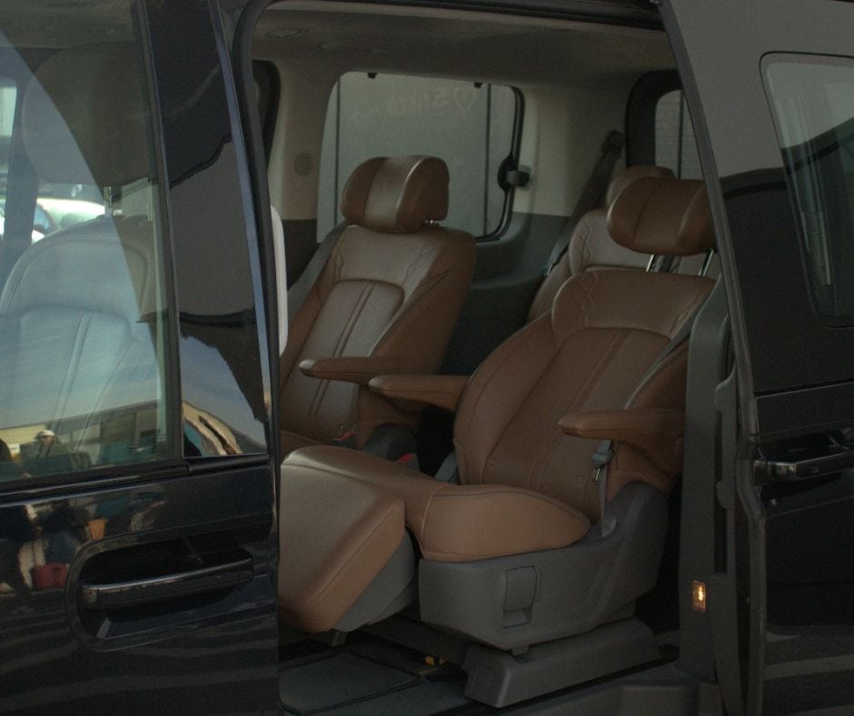 Crew Transportation Services at Ostrava Airport (OSR)